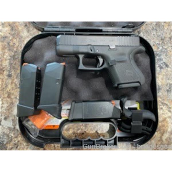 9mm Luger G26 Glock 26 GEN 5 used 4 Magazines Ameriglo night sights Free Ship UA265S201