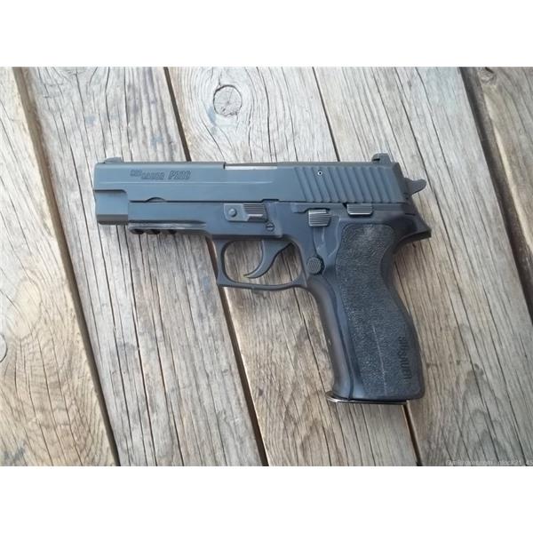 Sig Sauer P226 P 226 .40 S&W Pistol