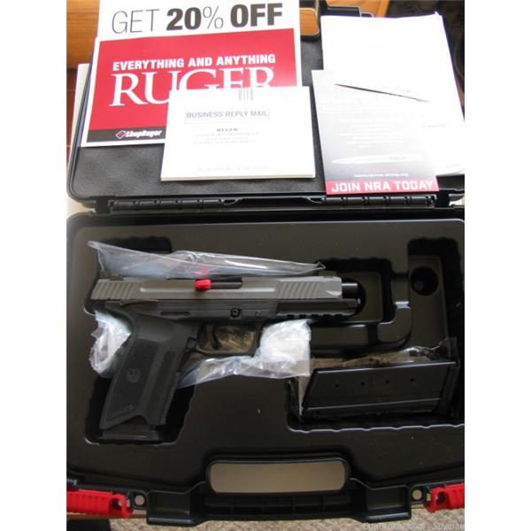5.7X28mm Ruger / Sturm, & Co. 57 Original LNIB 2 magazines 16413 5 inch " barrel 736676164134