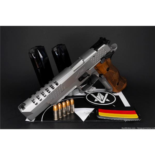9mm Luger Sig Sauer P226 X-Six Club 30! Collector Grade German Mastershop!