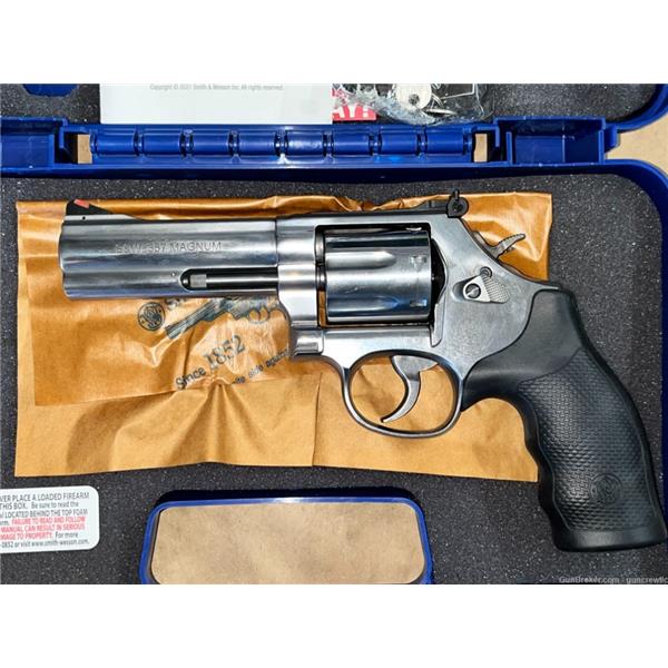 SW 686 New and Used Price, Value, & Trends 2024