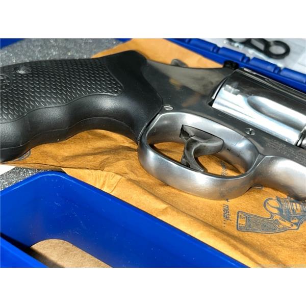 SW 686 New and Used Price, Value, & Trends 2024