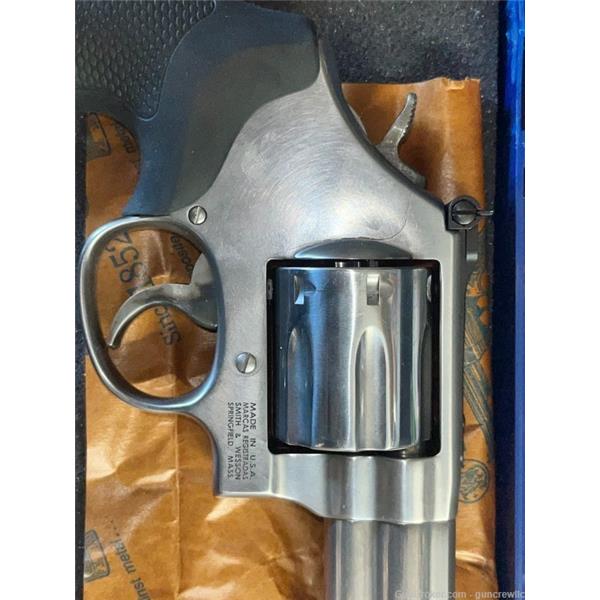 SW 686 New and Used Price, Value, & Trends 2024