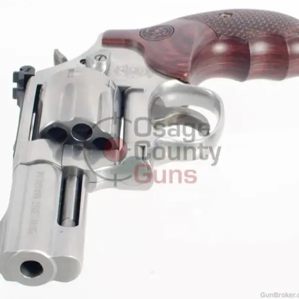 Smith and Wesson 150713 Model 686 Plus Deluxe 357 Mag or 38