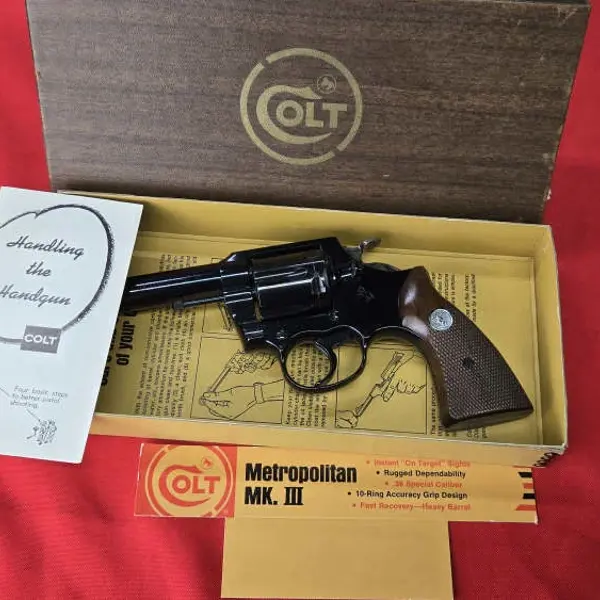 砲弾ケース　2連　CONT.Nº 373 MK.I CHL 1990 R) J.P. SAUER & SOHN SILVER CITY MARSHALL 22 LR | Proxibid