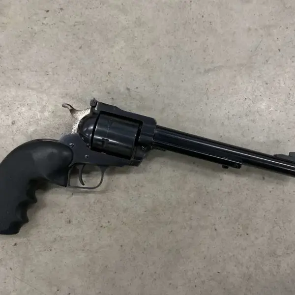 Super Blackhawk ブラック リボルバー Ruger Blackhawk Single Action Revolver Shooting - YouTube