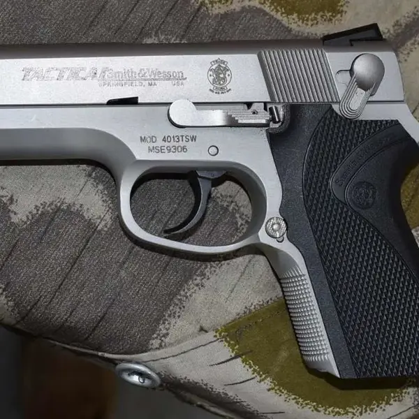 Smith&Wesson 4013TSW ブラック SMITH & WESSON 4013TSW TACTICAL For Sale - Price and Used