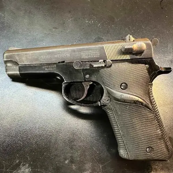 S＆W  SW/59  
モデルガンコーポレーション 製 Smith & Wesson Model 59 - Wikipedia