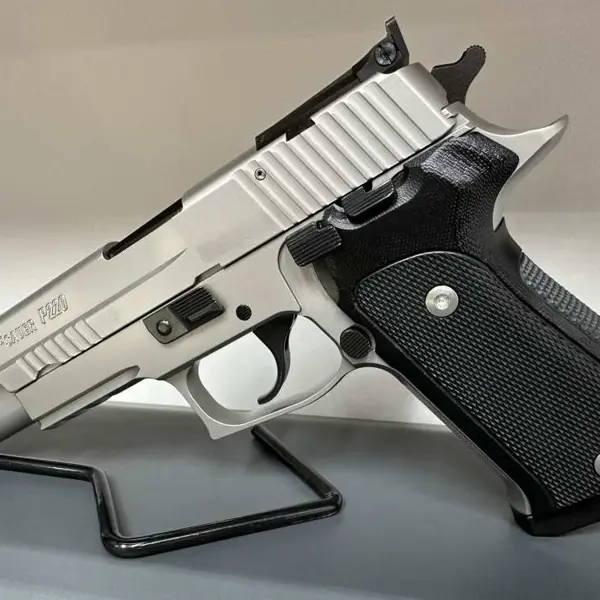 2.9万→1.5万に値下げ！　SIG-SAUER P220 初期 状態良好 2.9万→1.5万に値下げ！ SIG-SAUER P220 初期 状態良好 SIG