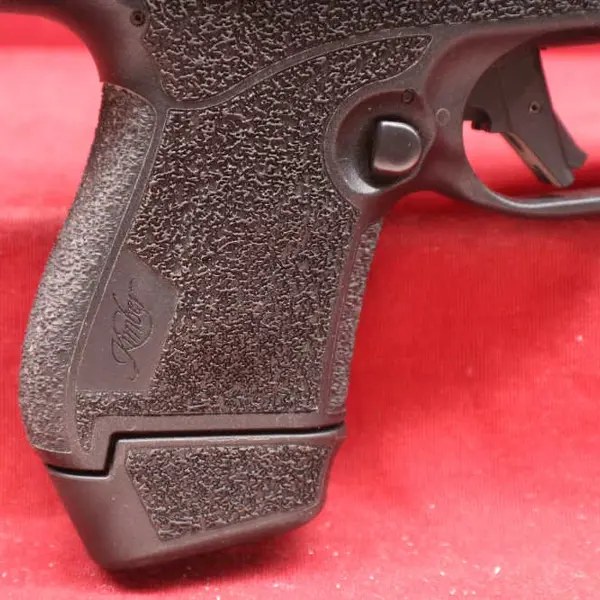 9MM LUGER (42333)USED Kimber R7 Mako 9 MM 3.375" barrel W/ red dot & box 669278380049 3 inch "