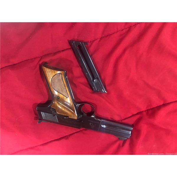 Other Model .22 LR Colt Match Target Woodsman 1964-1965 Very Nice 4 inch " barrel
