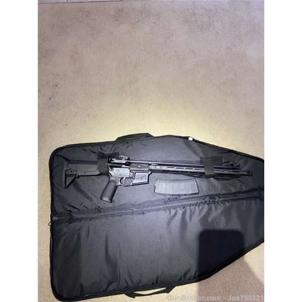 5.56mm NATO Springfield Armory Saint Victor Rifle Like New 16 inch " barrel