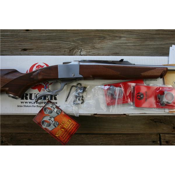 No. 1 Ruger #1 Light Sporter STAINLESS WALNUT Lipsey's of 250 .250 Savage EXC