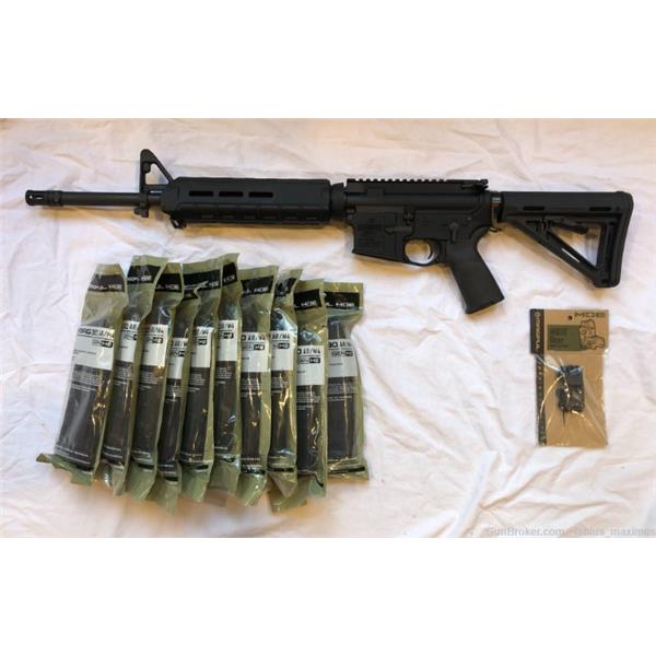 5.56mm NATO (.223 Rem.) XM15-E2S New Bushmaster XM15 Midlength MOE AR15 M16 M4 Carbine + 10 30rd Magpul Pmag 16 inch " barrel