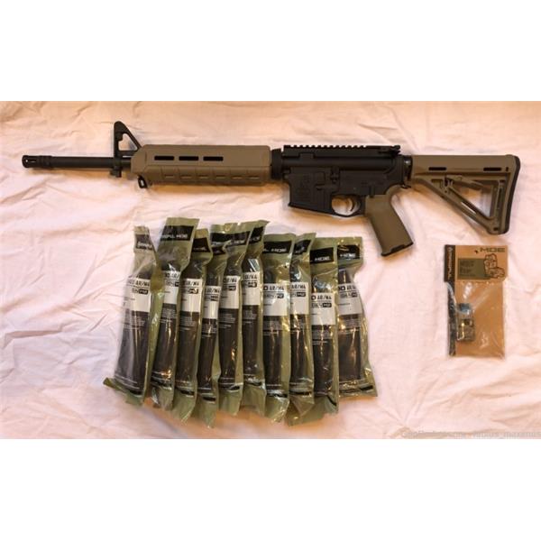 5.56mm NATO (.223 Rem.) XM15-E2S New Bushmaster XM15 Midlength MOE AR15 M16 M4 Carbine + 10 30rd Magpul Pmag 16 inch " barrel