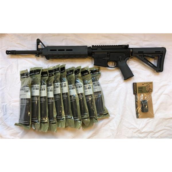 5.56mm NATO (.223 Rem.) XM15-E2S New Bushmaster XM15 Midlength MOE AR15 M16 M4 Carbine + 10 30rd Magpul Pmag 16 inch " barrel