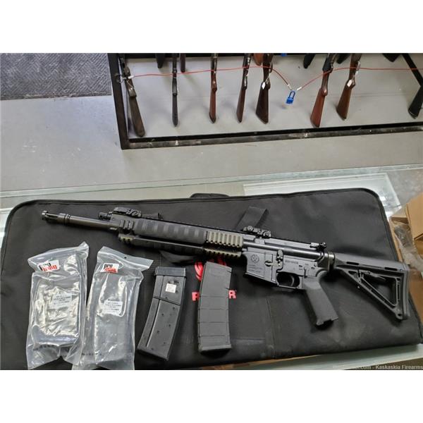5.56mm Nato (.223 Rem.) SR-556 Ruger / Sturm, & Co. SR556 AR-15 Semi Auto 5.56 Carbine Piston No Reserve UNFIRED 16 inch " barrel
