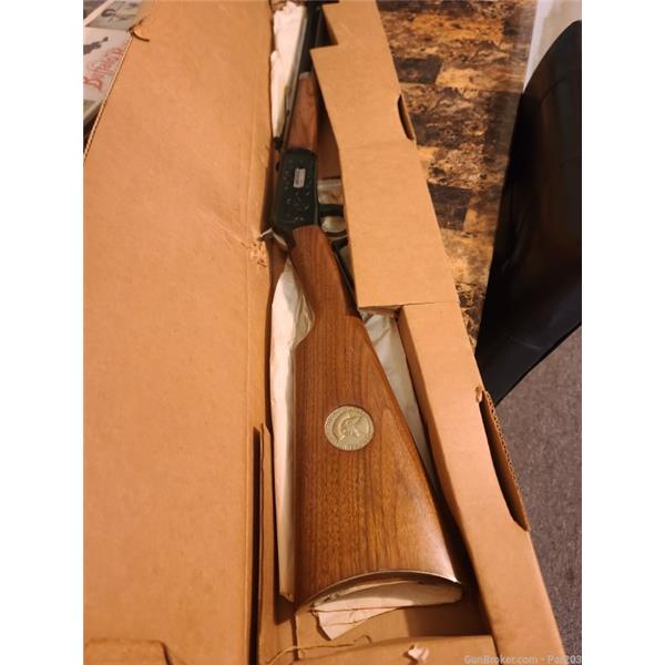 .30-30 94 Carbine Winchester 30 30. 1894. Buffalo Bill commemorative edition 20 inch " barrel