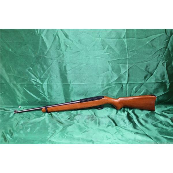 .22 LR Ruger / Sturm, & Co. Nice 1966 10/22 Long Rifle w/ 18 1/2" Barrel 1 10 Rnd Magazine inch " barrel
