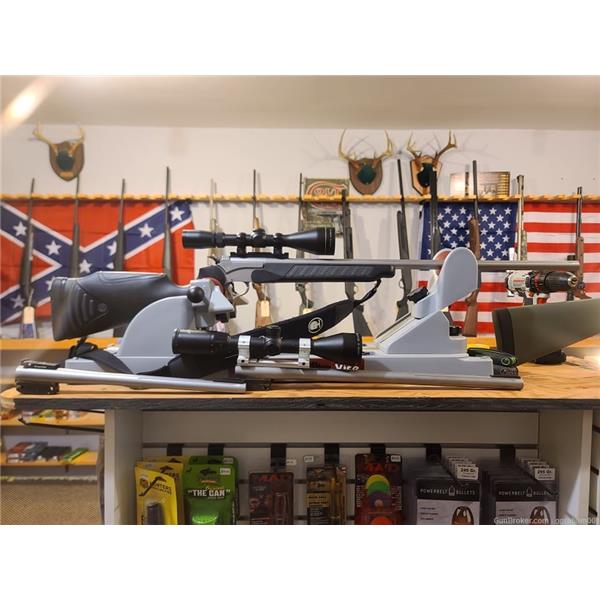 .300 Win. Mag. Thompson/Center Thompson Center Encore Pro Hunter 300win Leupold scope, 45-70. 28 inch " barrel