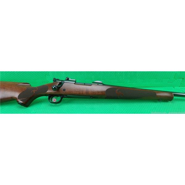 .243 Win. Winchester Model 70 * FEATHERWEIGHT 243 Win BORN 1984