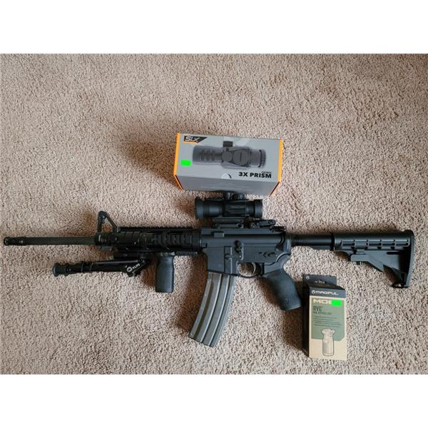 5.56mm NATO (.223 Rem.) Ruger / Sturm, & Co. AR-556 Surefire 60rnd Mag + Scope Grip Ozark laser Rails Bipod 16 inch " barrel