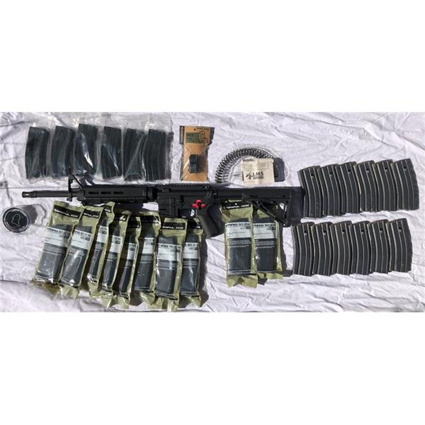 5.56mm NATO (.223 Rem.) XM15-E2S Bushmaster MOE Midlength AR15 M16 M4 Carbine Binary BFS3 + 28 Mags 16 inch " barrel