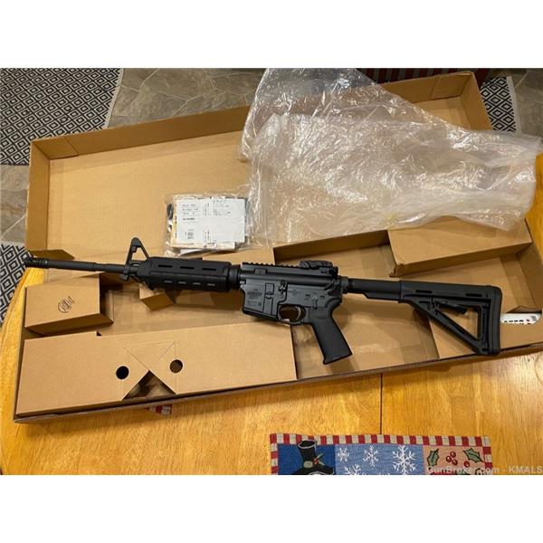 5.56mm NATO (.223 Rem.) XM-15 M4 Bushmaster XM15 AR15 AR-15 MOE Carbine Like New In Box! 604206113382 90291