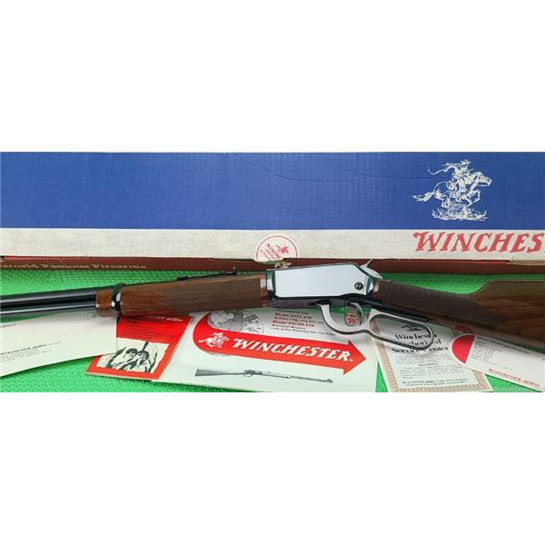 Winchester 9422M XTR 22 Magnum Born 1972 in Original Red White Blue Box