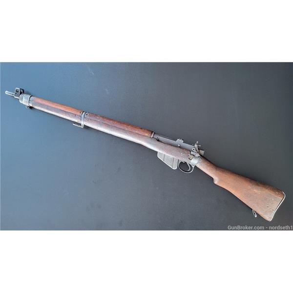 Mk 1 Lee Enfield No4 MKI bolt-action rifle in .303 British .. Long Branch 1942 24 inch " barrel