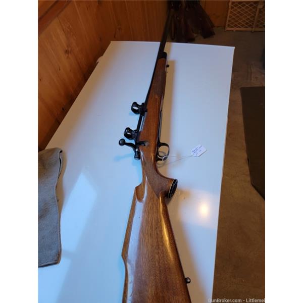 .25-06 Rem. Remington model 700 varmint 24 inch " barrel