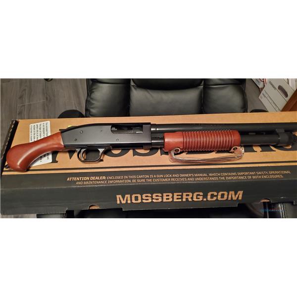 12 Gauge MOSSBERG 590 (SHOCKWAVE) NIGHTSTICK GA 015813506519