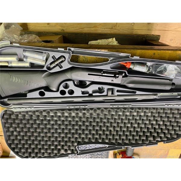 Benelli M2 Field 12 Gauge Semi Auto Shotgun 26"