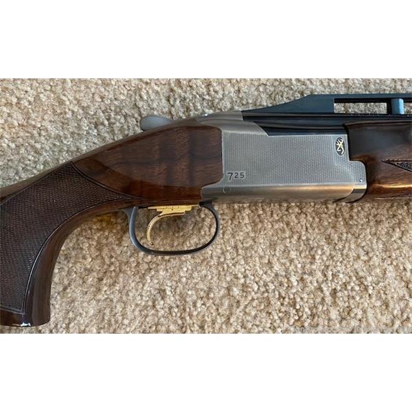 725 Citori Browning Trap, Adj. Comb, O/U, 32 inch, LNIB 023614398318 0135803009