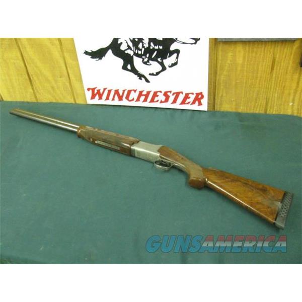 7277 Winchester 101 Grand European 12 gauge, 28 inch barrels mod/full, AAA++FANCY HIGHLYL FIGURED WALNUT, all original, lop factory 14 1/4. top of the line,98% condition, very hard to get. less than 500 mfg.vent rib ejectors, 2 beads,100% e