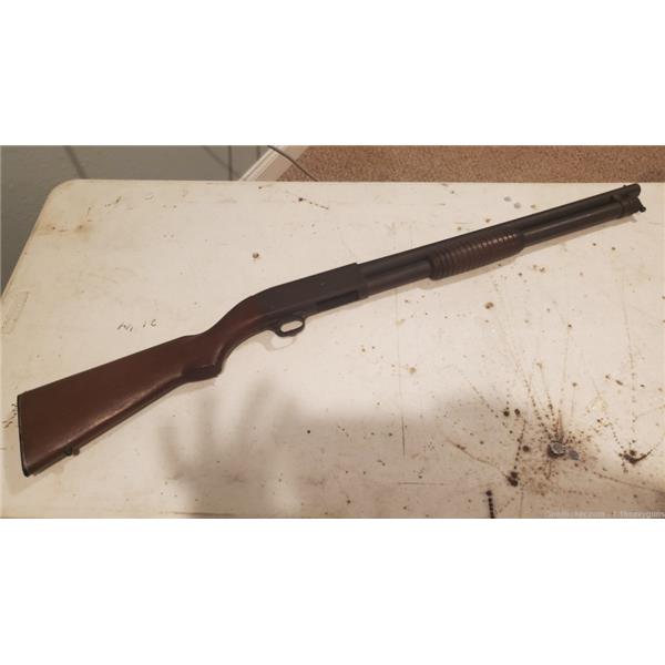 Model 37 Ithaca Gun Company Shotgun 12 Gauge Featherlight 7 + 1 20 inch " barrel