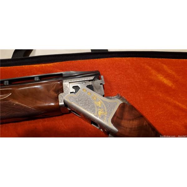 1997 Browning 12 gauge. Golden Clays Invictus Citori 32 inch " barrel