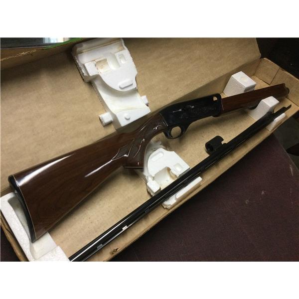 Remington Model 1100 LT ( IN BOX ) 20 gauge Semi - Auto Shotgun