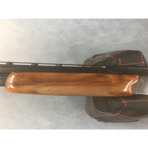 Weatherby Inc 20 GA O/U Orion with Outstanding WOOD w/ Choke Tubes (3) & tool 26 inch " barrel