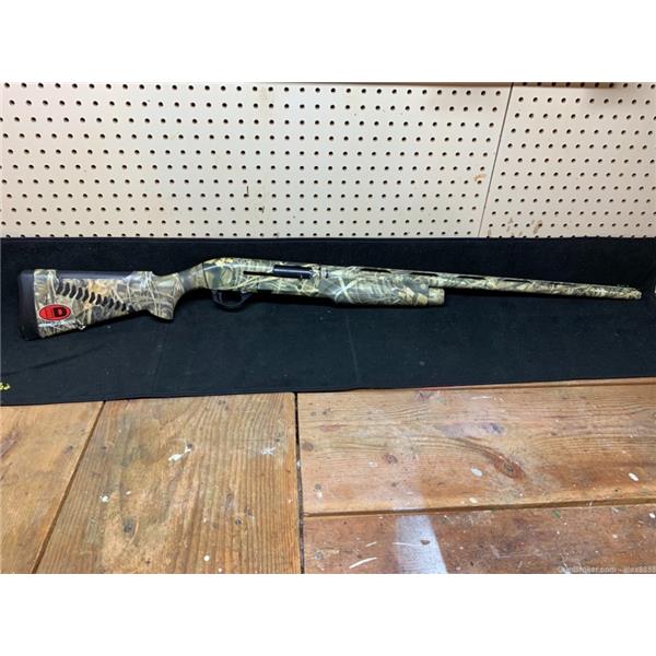 Benelli M2 Field, Camo, Semi-auto 12 gauge shotgun, Fiber optic front sight 28 inch " barrel
